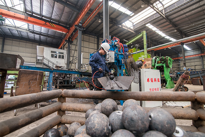 石嘴山网架配件-螺栓球加工车间